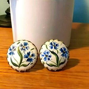 Gorgeous Vintage Clip-On Earrings